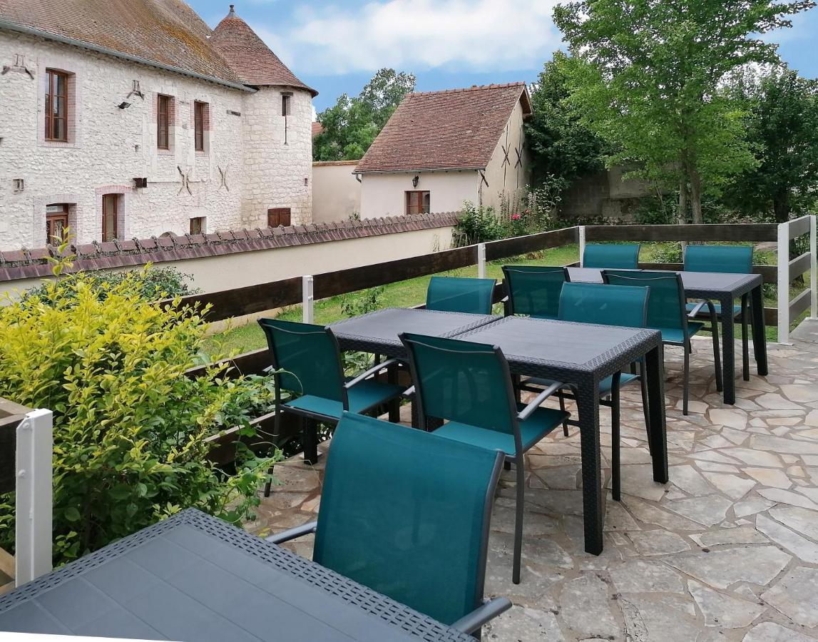 Hotel Le Dormeux Mehun-sur-Yevre Dış mekan fotoğraf