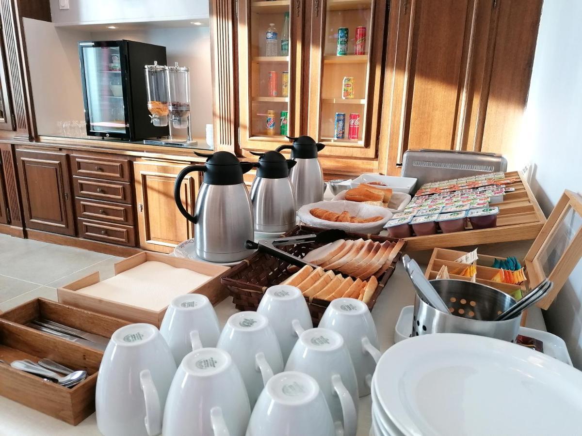 Hotel Le Dormeux Mehun-sur-Yevre Dış mekan fotoğraf