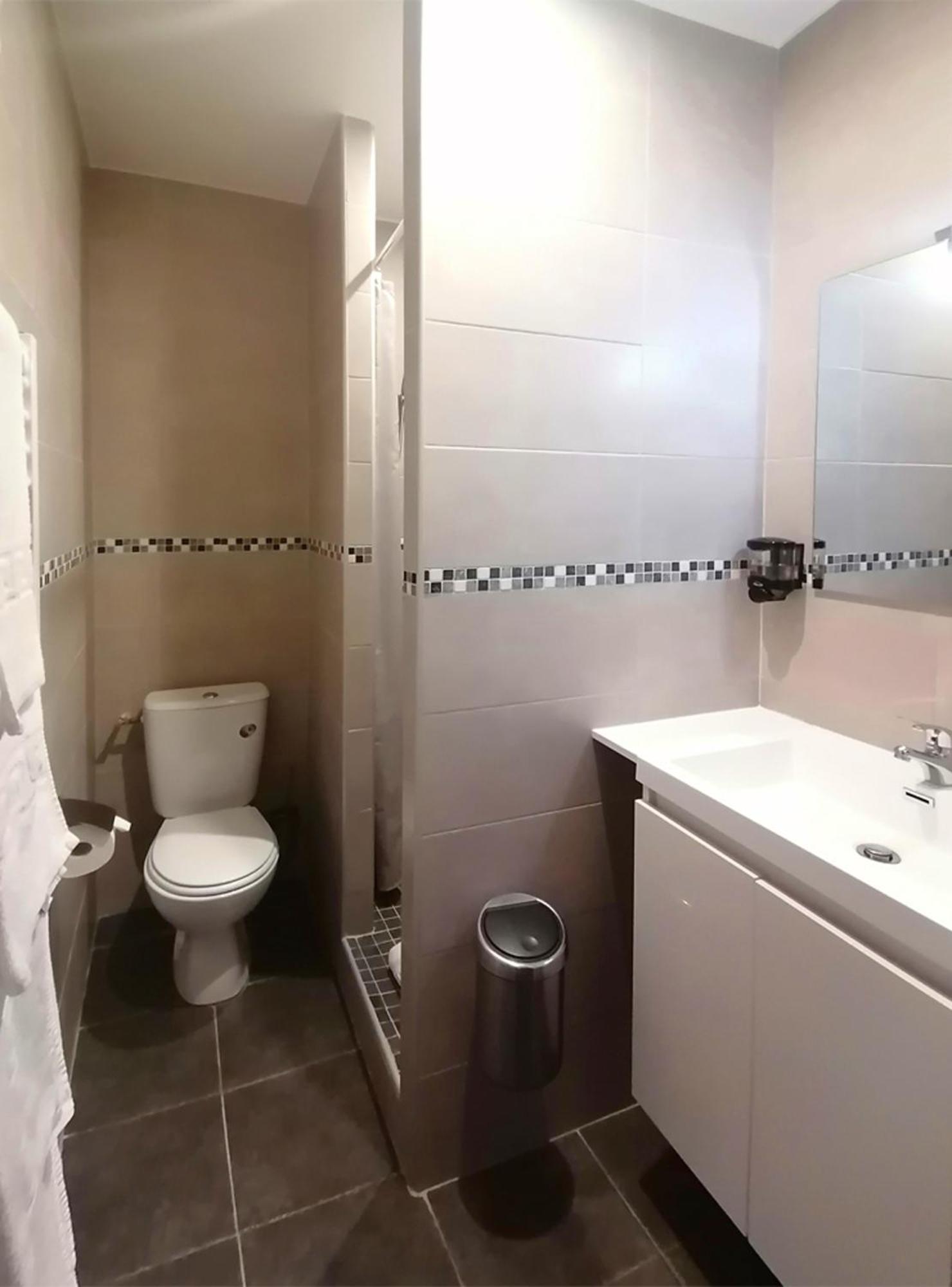 Hotel Le Dormeux Mehun-sur-Yevre Dış mekan fotoğraf